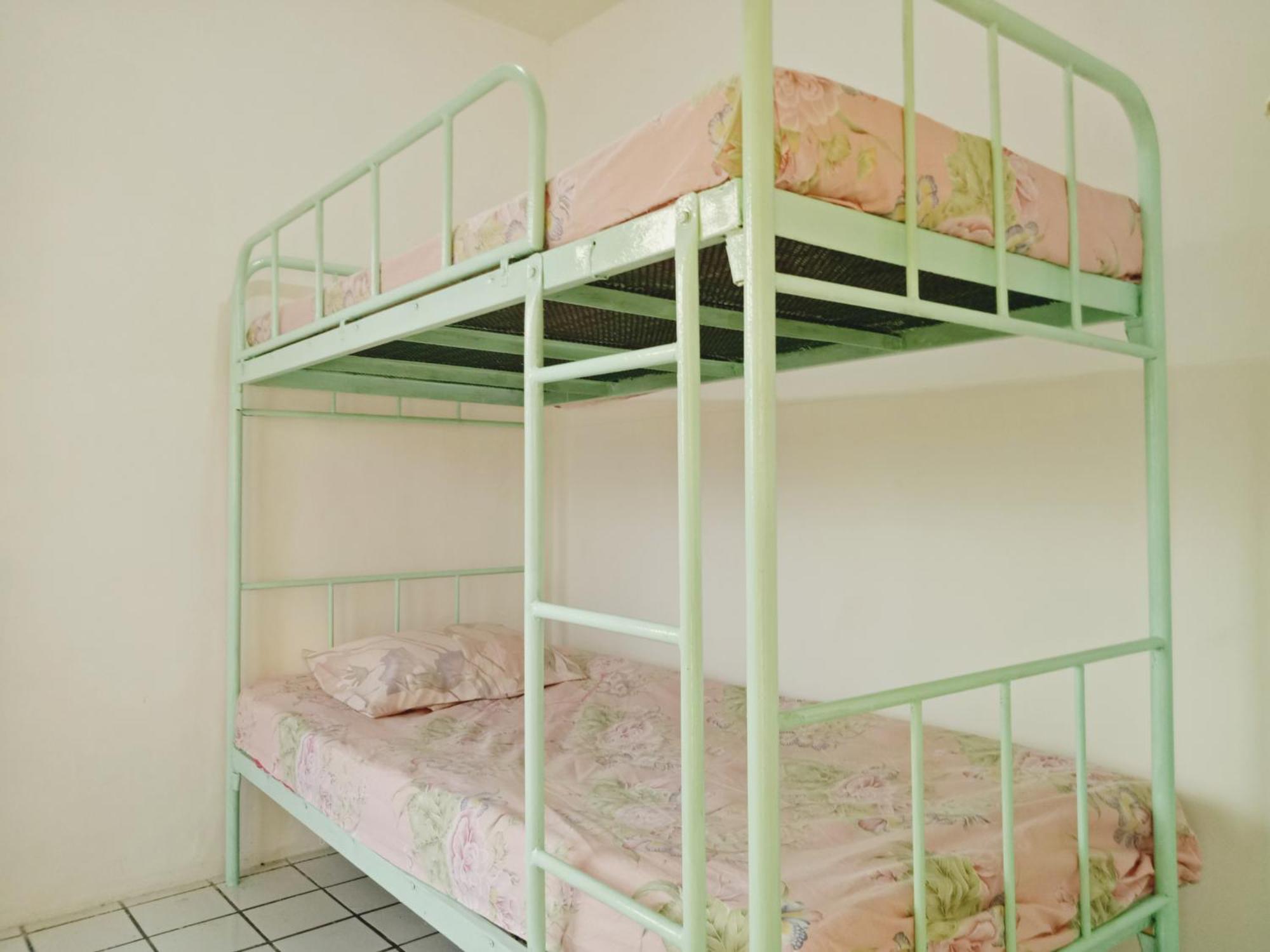 לינה וארוחת בוקר מאלאנג Griya Backpacker Pak Yon מראה חיצוני תמונה