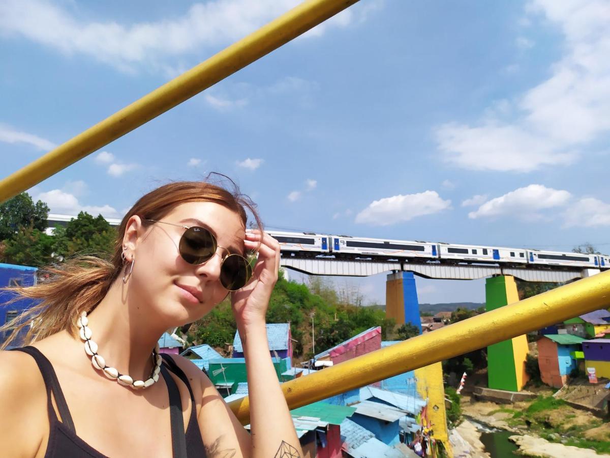 לינה וארוחת בוקר מאלאנג Griya Backpacker Pak Yon מראה חיצוני תמונה