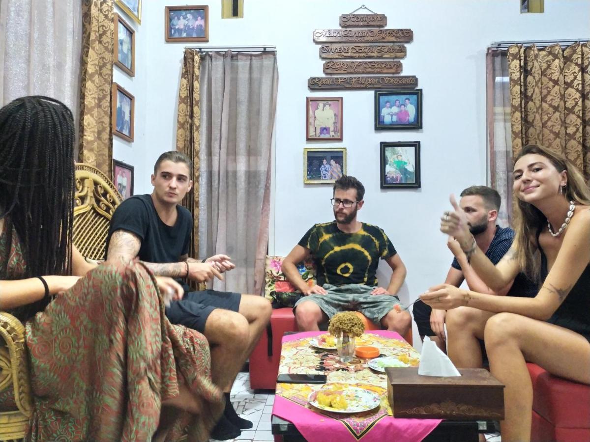 לינה וארוחת בוקר מאלאנג Griya Backpacker Pak Yon מראה חיצוני תמונה
