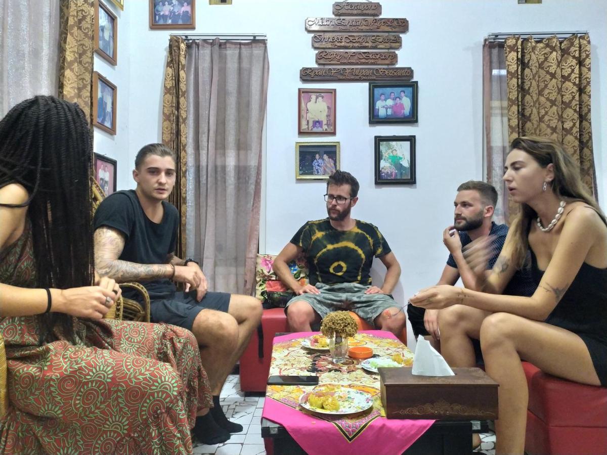 לינה וארוחת בוקר מאלאנג Griya Backpacker Pak Yon מראה חיצוני תמונה